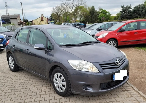 Toyota Auris cena 21990 przebieg: 220000, rok produkcji 2010 z Kutno małe 466